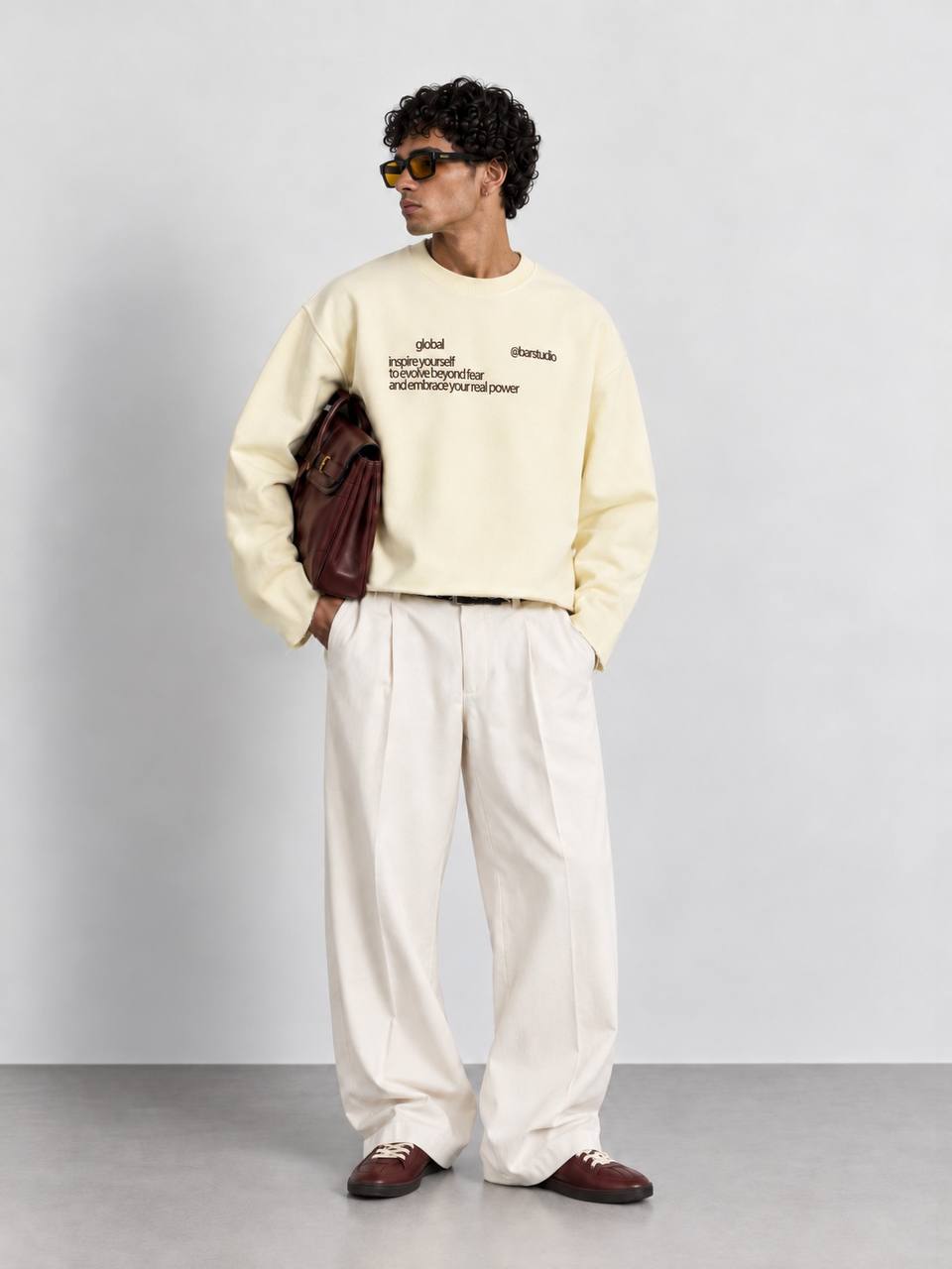 Crewneck – Butter Yellow – סווטשירט קרו אוברסייז בצבע צהוב חמאה | MIDLÉEZ
